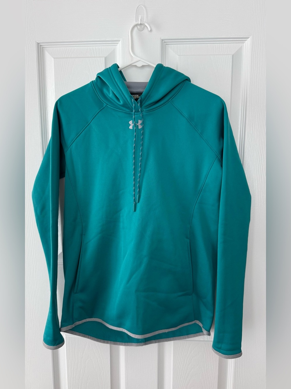Women’s Under Armour Teal Storm Performance Hoodie- XS